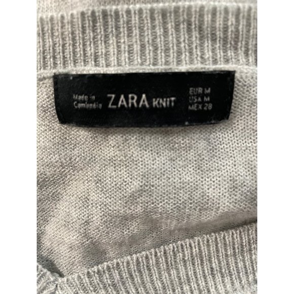 Zara M Gray Solid V Neck Sweater - Picture 4 of 4